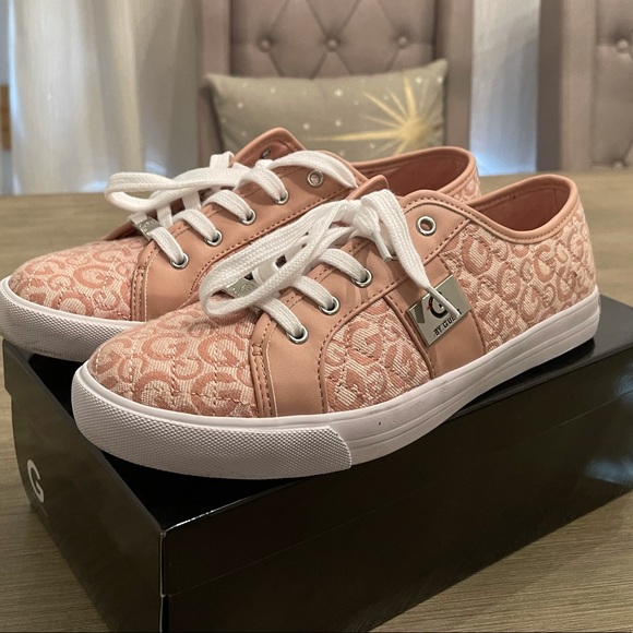 G by Guess sz 10 - Picture 3 of 6